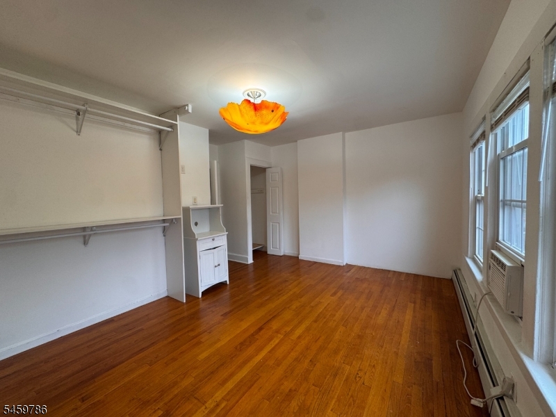 1020 Madison Ave Property Photo 9