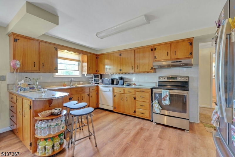 316 Sanford Ave Property Photo 19