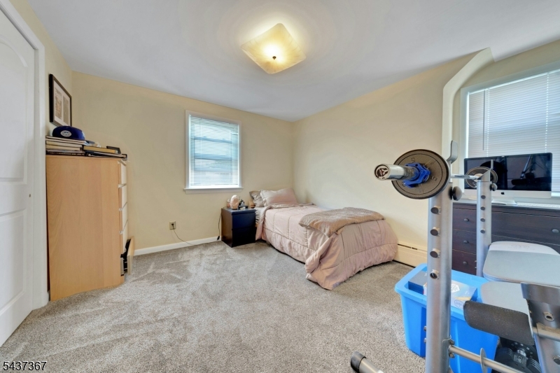316 Sanford Ave Property Photo 20