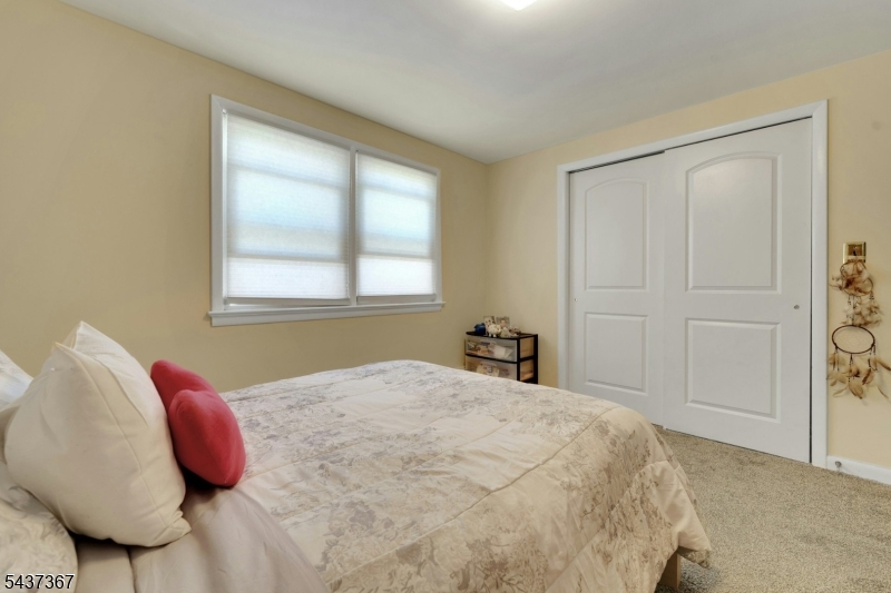 316 Sanford Ave Property Photo 24