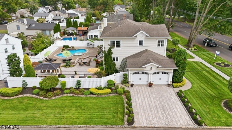 156 Boulevard Property Photo 1