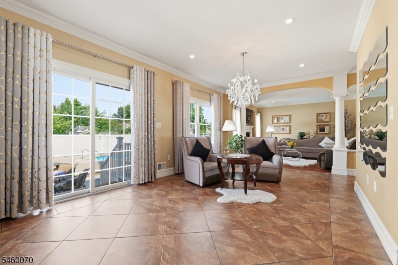 156 Boulevard Property Photo 11