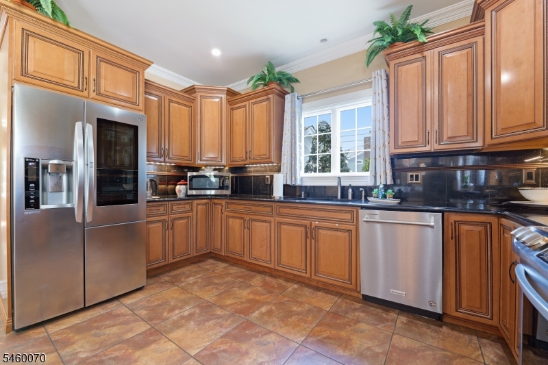156 Boulevard Property Photo 13