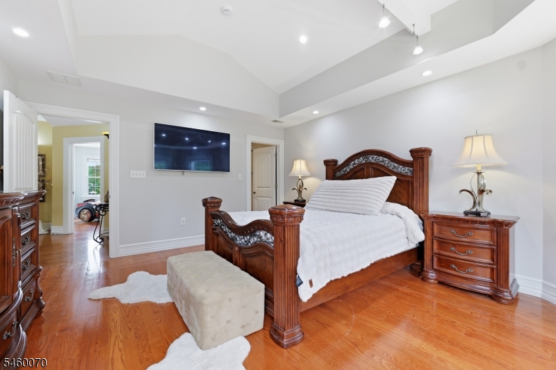 156 Boulevard Property Photo 23