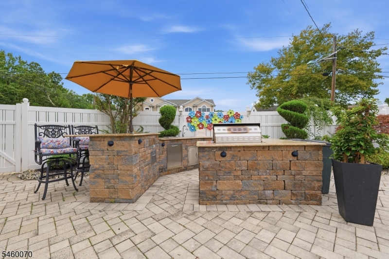 156 Boulevard Property Photo 29