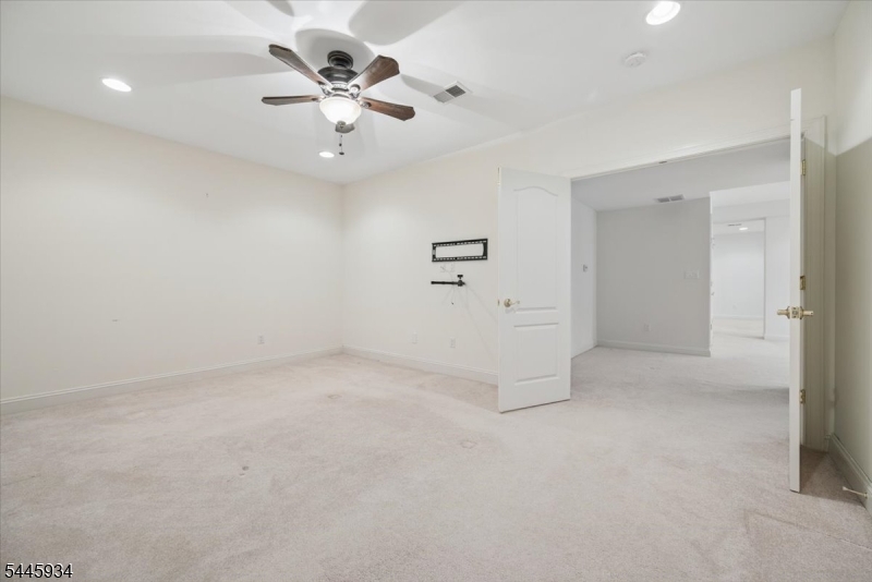 14 Johns Drive Property Photo 31