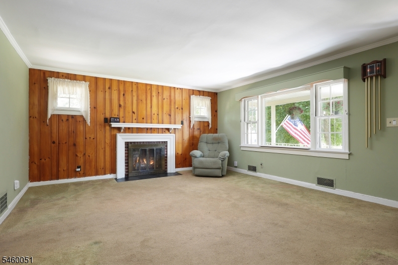 414 S Madison Ave Property Photo 6