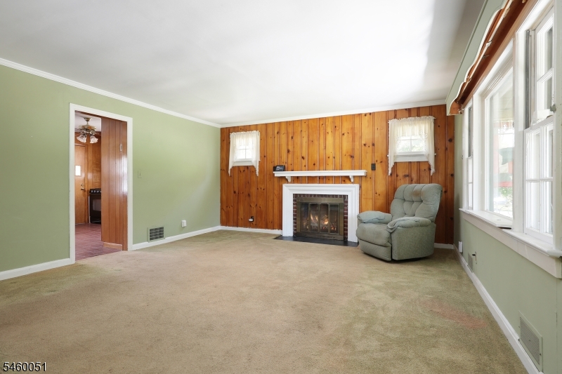414 S Madison Ave Property Photo 8