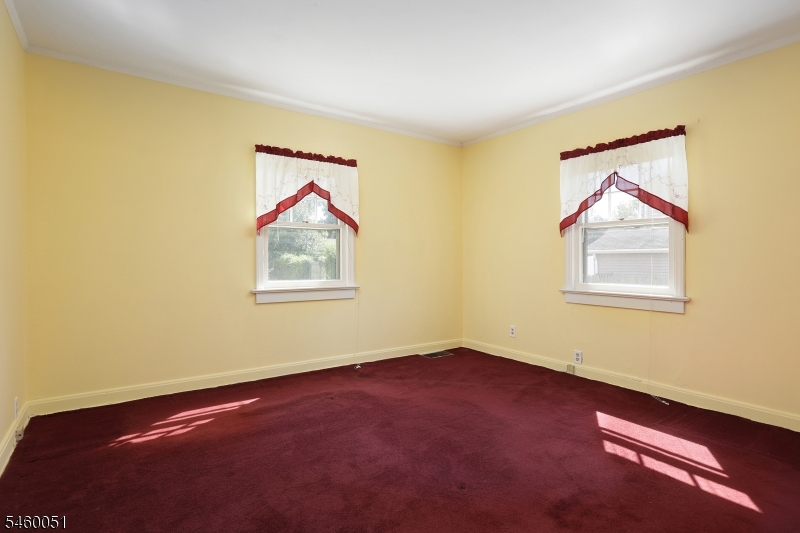 414 S Madison Ave Property Photo 9