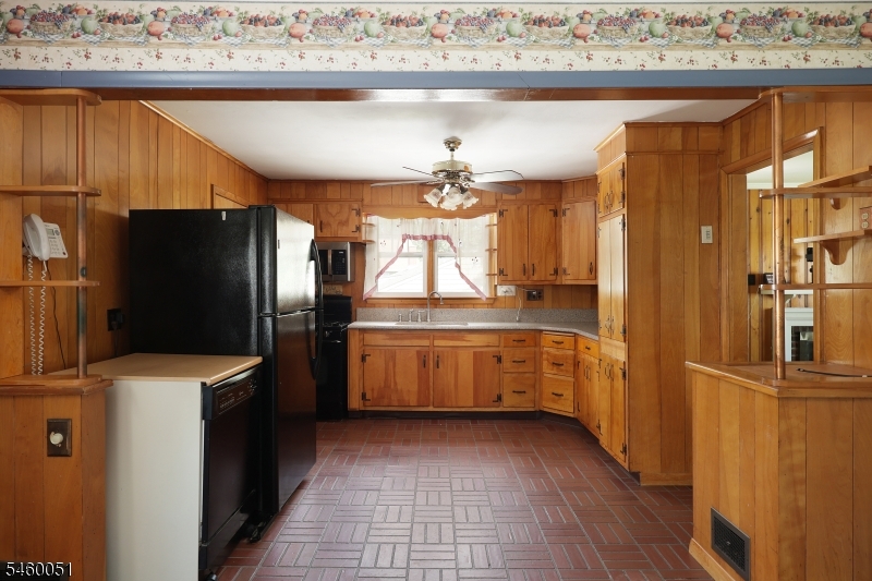 414 S Madison Ave Property Photo 13