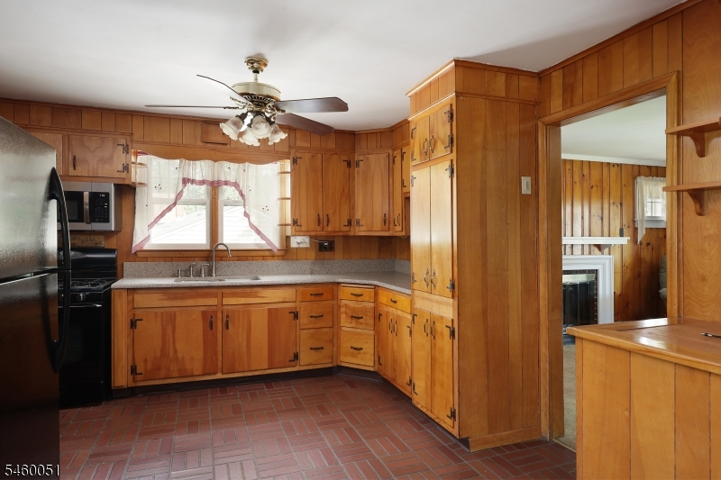 414 S Madison Ave Property Photo 14