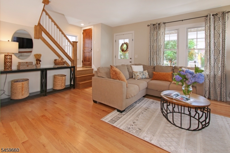 35 Essex Ave Property Photo 16