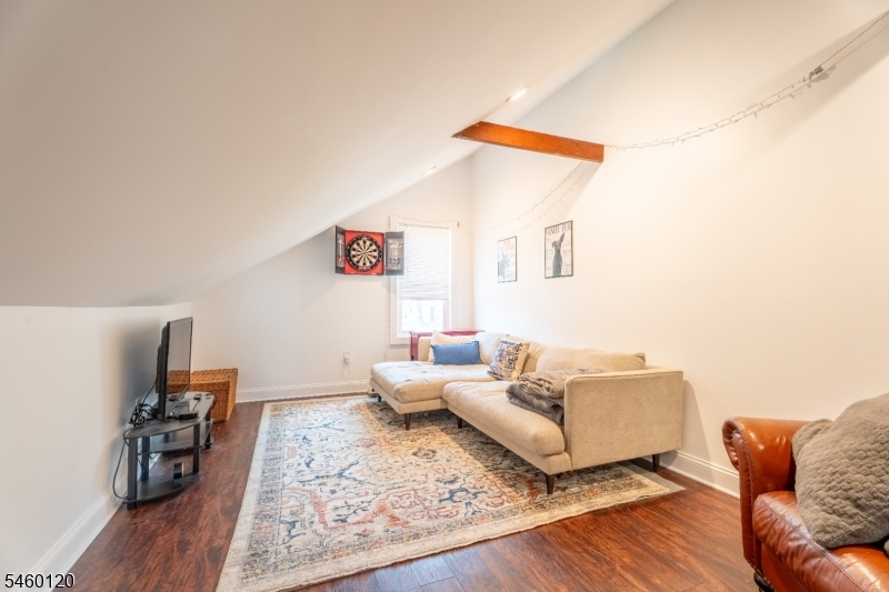 10 Marshall St 2 Property Photo 17