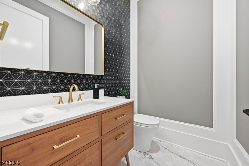 4 Athens Rd Property Photo 12