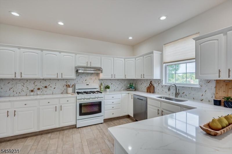 4 Avery Ct Property Photo 18