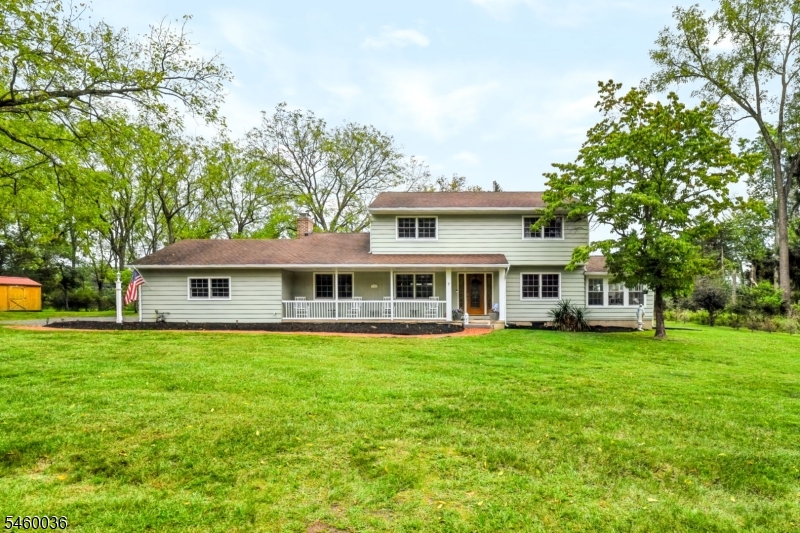 7 Pinewood Ct Property Photo 2