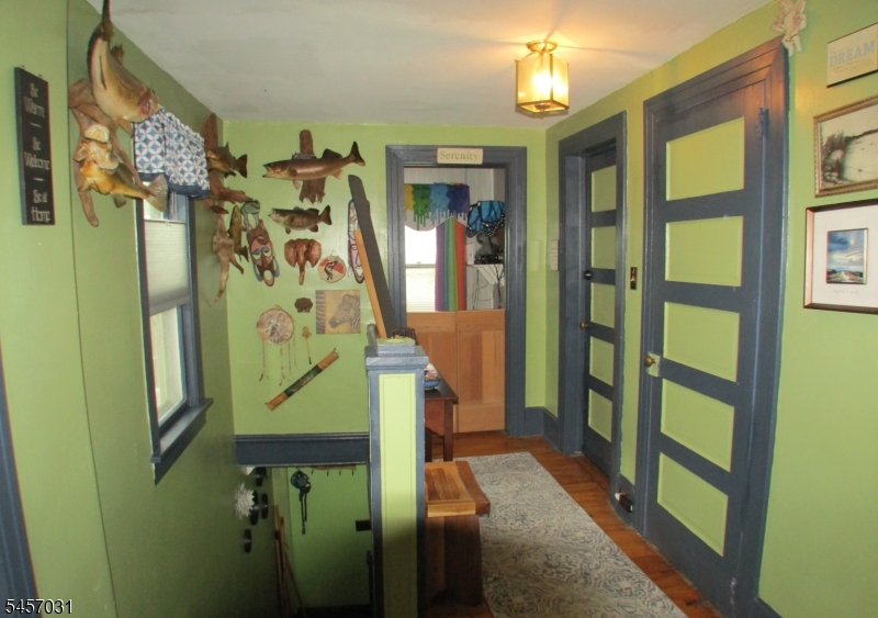 166 Fairview Ave Property Photo 8