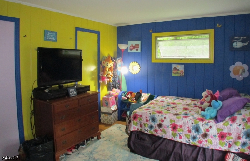 166 Fairview Ave Property Photo 12