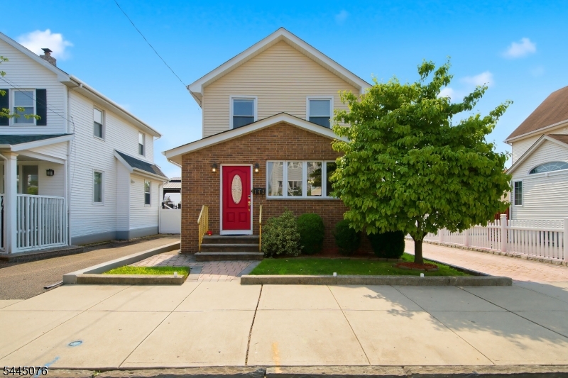 142 Morgan Pl Property Photo 1