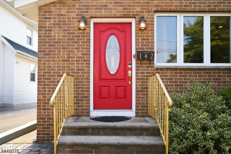 142 Morgan Pl Property Photo 4