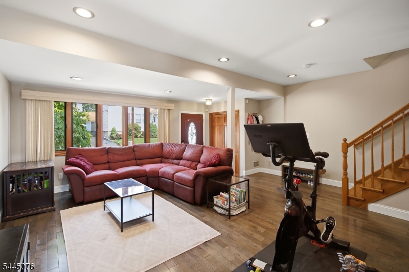 142 Morgan Pl Property Photo 5