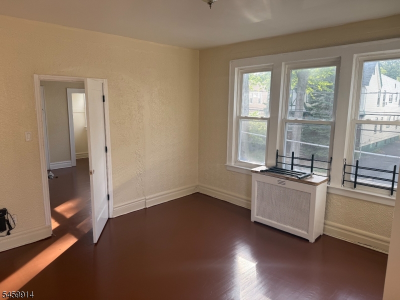 103 Sanford Pl 2 L Property Photo 3