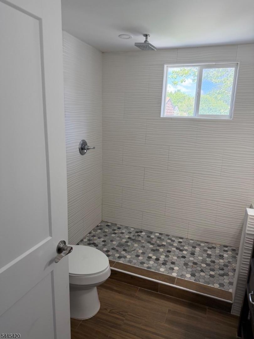 215 Johnson Ave Property Photo 21