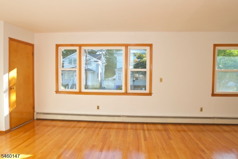 426 Laurita St Property Photo 2