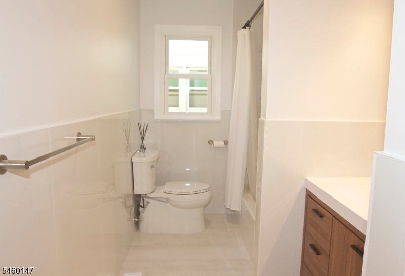 426 Laurita St Property Photo 12