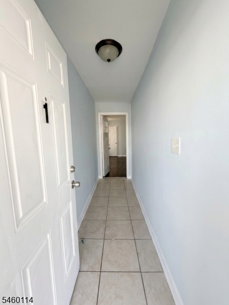 1060 Bond St 1 Property Photo 2