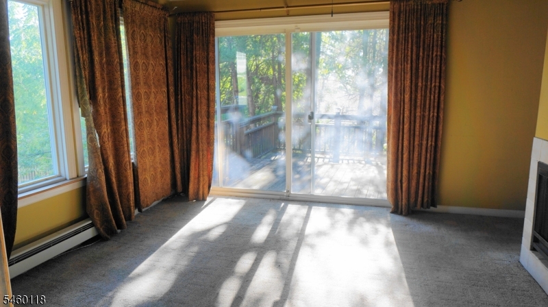 8 Mountain Way S Property Photo 6