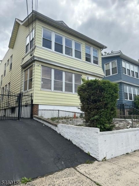 43 Norwood Ave Property Photo 1