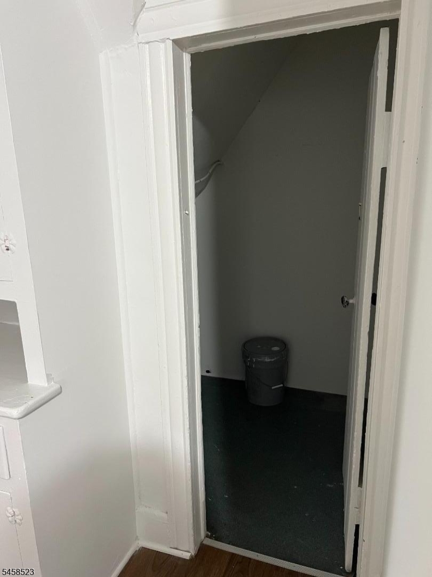 12 Quincy St Property Photo 2