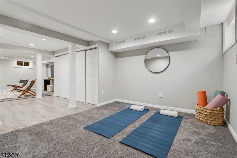 52 Warfield St Property Photo 35