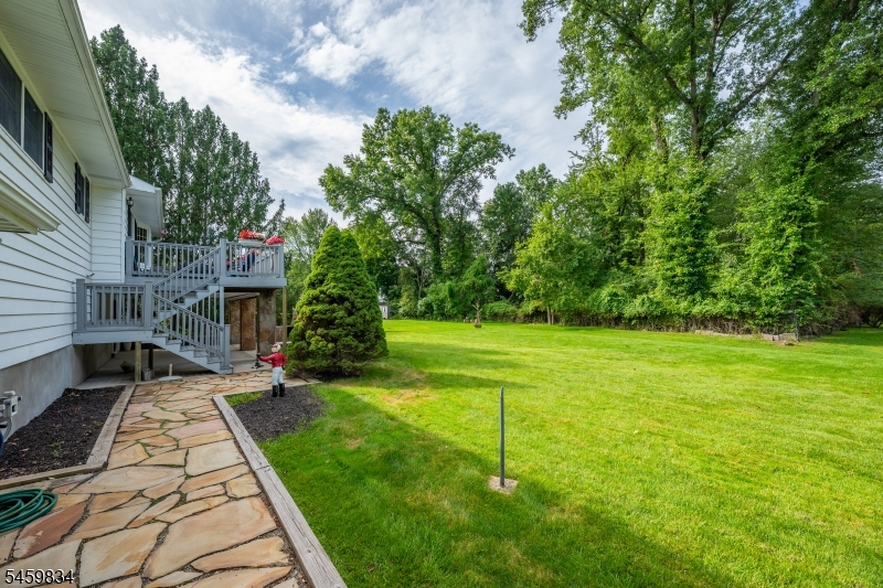 14 Jaclyn Dr Property Photo 6