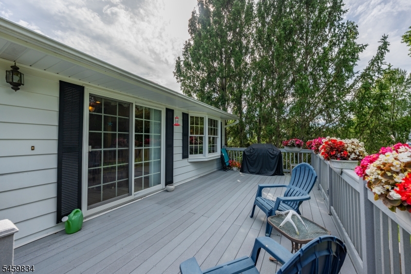 14 Jaclyn Dr Property Photo 14