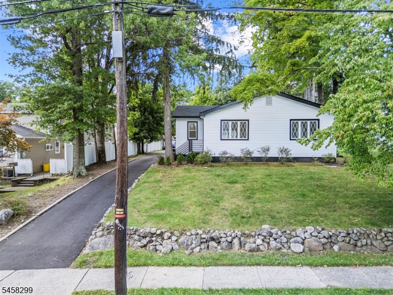 137 Myrtle Ave Property Photo 1