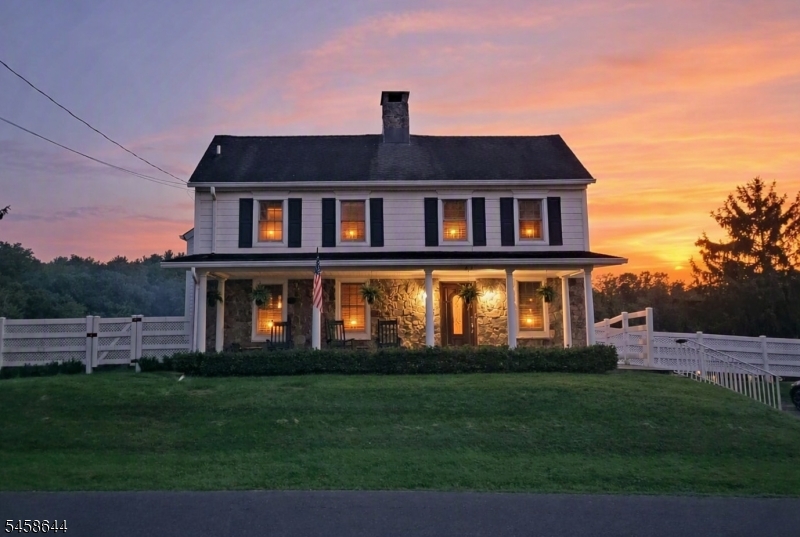 61 Race St Property Photo 5