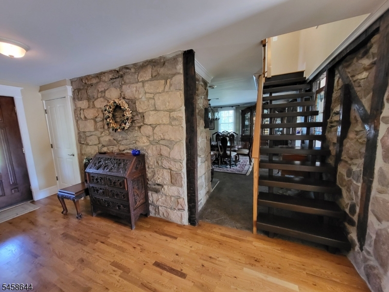 61 Race St Property Photo 7