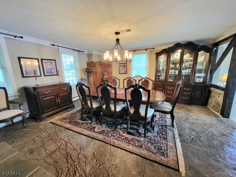 61 Race St Property Photo 9