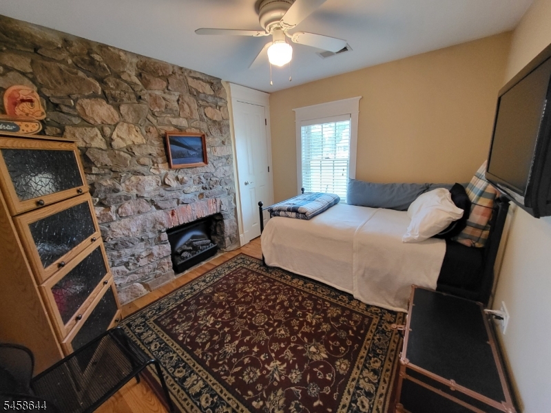 61 Race St Property Photo 33