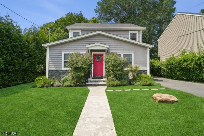 10 David Rd Property Photo 1
