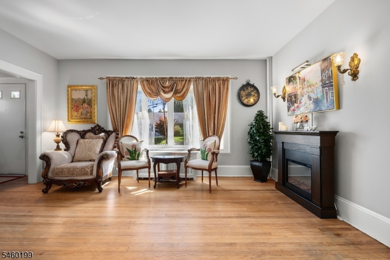 18 Chestnut St Property Photo 6