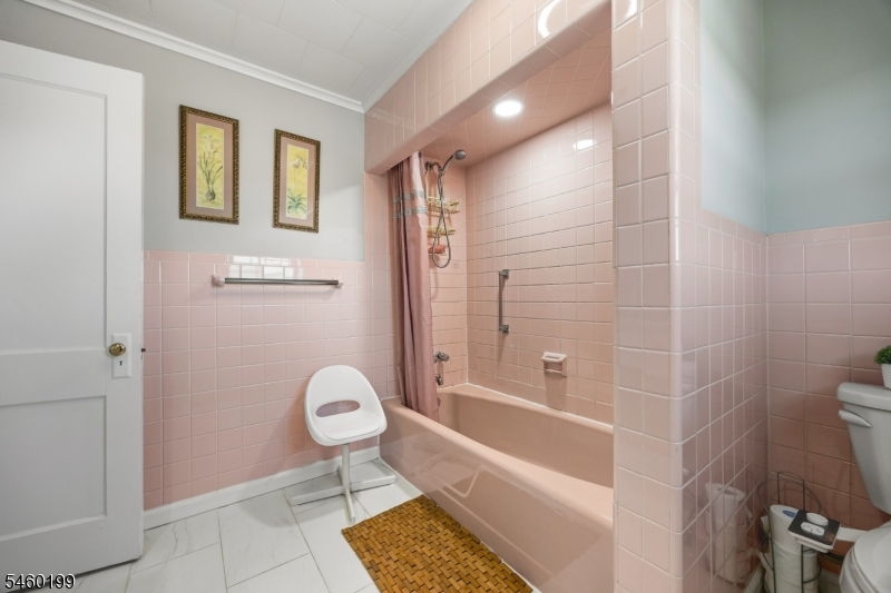 18 Chestnut St Property Photo 17