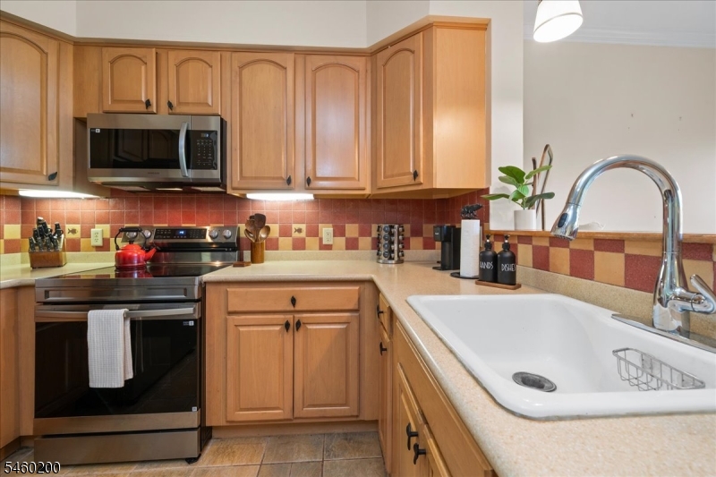 7 Maple Cres Unit 12 12 Property Photo 16