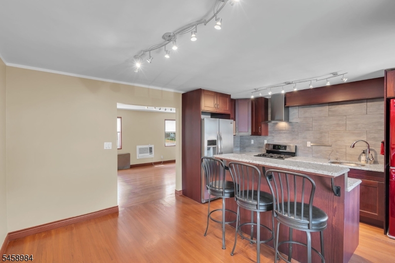 16 W Roselle Ave B Property Photo 10