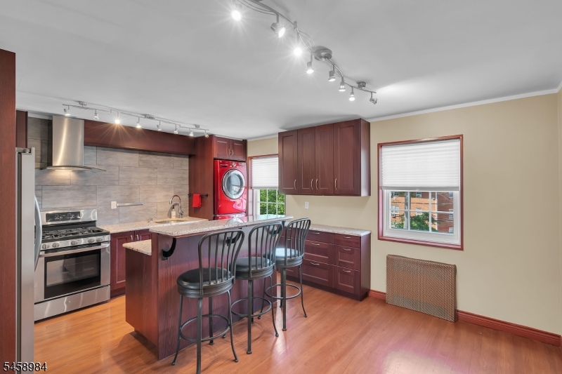 16 W Roselle Ave B Property Photo 11