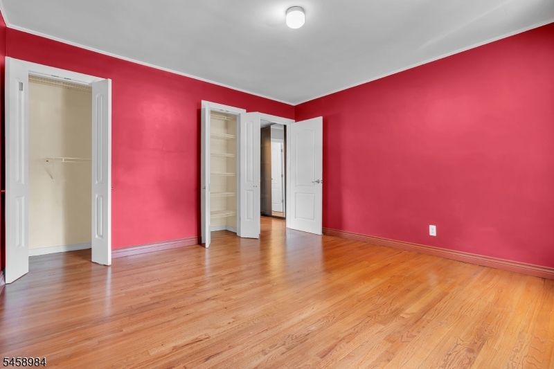 16 W Roselle Ave B Property Photo 17