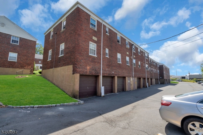 16 W Roselle Ave B Property Photo 21