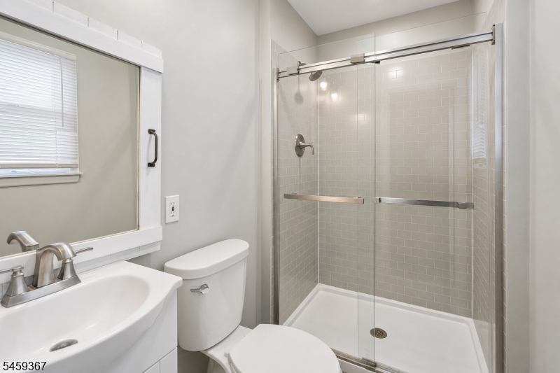 203 Dorchester St Property Photo 17